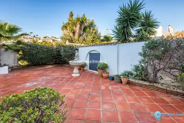 5 bedroom House for Sale in El Chaparral-31442