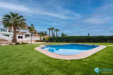 5 bedroom House for Sale in Pinares de San Antón-31536