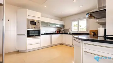 4 bedroom House for Sale in Manilva-31548