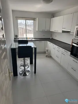 6 bedroom House for Sale in Nueva Andalucía-32035