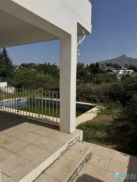 6 bedroom House for Sale in Nueva Andalucía-32031