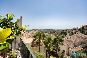 4 bedroom Apartment for Sale in Nueva Andalucía-32088