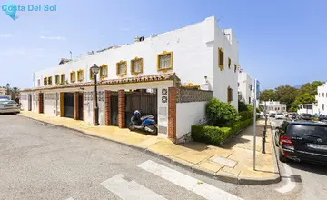 4 bedroom House for Sale in Marbella-299