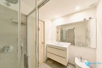 3 bedroom Apartment for Sale in Málaga Centro-32274