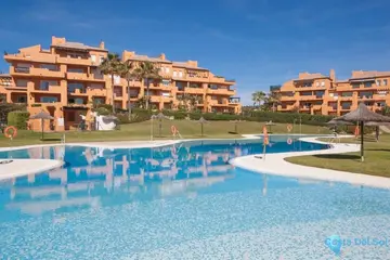 2 bedroom Apartment for Sale in La Duquesa-15842