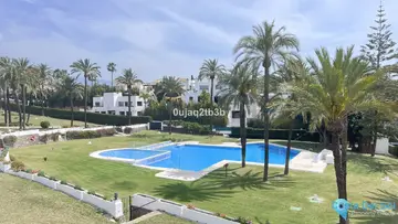 4 bedroom Apartment for Sale in Nueva Andalucía-32609