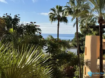 3 bedroom Apartment for Sale in Sierra Blanca-32611