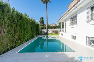 5 bedroom House for Sale in El Paraiso-32645