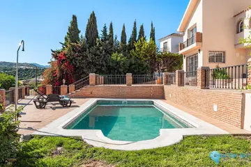4 bedroom House for Sale in Estepona-32679