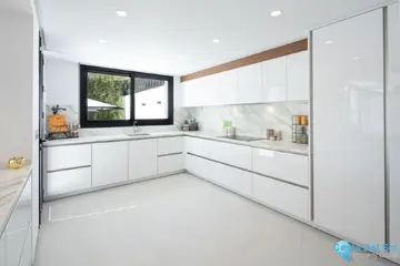 1136m2 Plot for Sale in New Golden Mile-32857