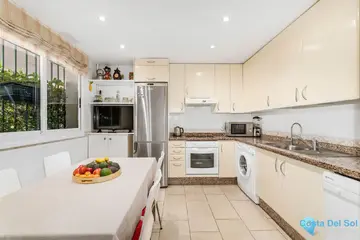 3 bedroom Apartment for Sale in Guadalmina Alta-82893