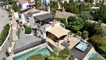 6 bedroom House for Sale in Estepona-32985