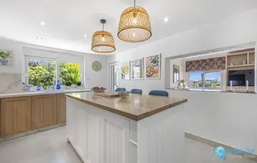 6 bedroom House for Sale in Estepona-32999
