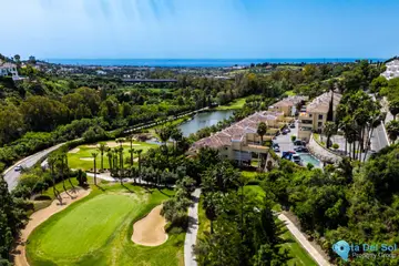 2 bedroom Apartment for Sale in Benahavís