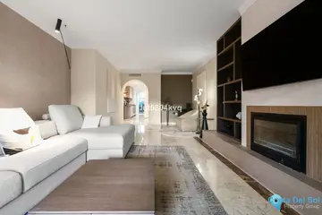 3 bedroom Apartment for Sale in The Golden Mile-33175