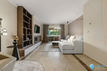 3 bedroom Apartment for Sale in The Golden Mile-33185