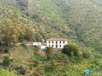 8 bedroom House for Sale in Pinares de San Antón-33262