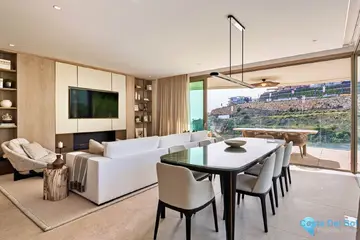 3 bedroom Apartment for Sale in Nueva Andalucía-33360