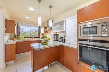 4 bedroom House for Sale in The Golden Mile-33605