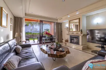 4 bedroom House for Sale in The Golden Mile-33600