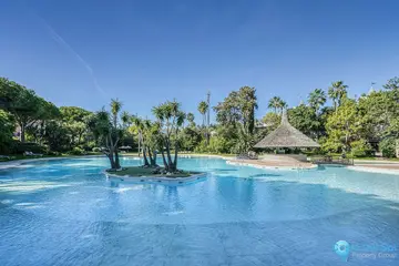 4 bedroom Apartment for Sale in Guadalmina Baja-33619