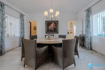 4 bedroom House for Sale in El Paraiso-33819