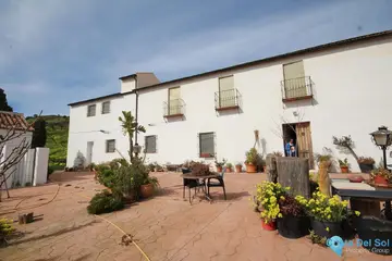 20 bedroom House for Sale in Almogía-33913