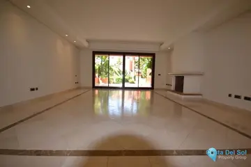 3 bedroom House for Sale in The Golden Mile-34076