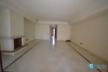 3 bedroom House for Sale in The Golden Mile-34091