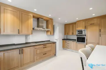 4 bedroom House for Sale in Nueva Andalucía-34169