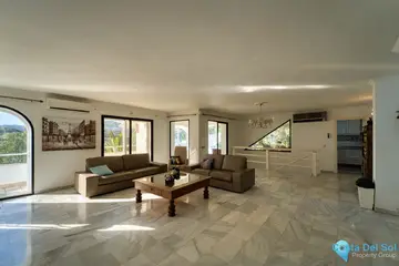 4 bedroom House for Sale in Nueva Andalucía-34404