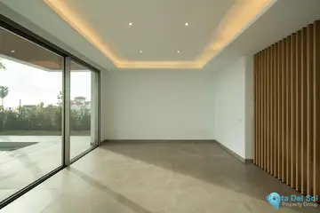 4 - 5 bedroom House for Sale in Mijas Costa-34419
