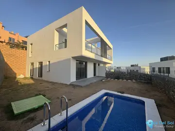 3 bedroom House for Sale in Riviera del Sol-16040