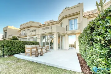 4 bedroom House for Sale in La Quinta-34669