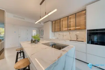 4 bedroom House for Sale in La Quinta-34675