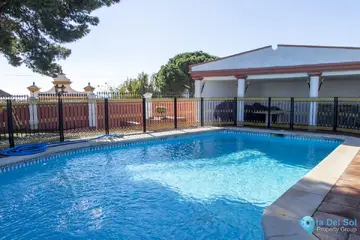 6 bedroom House for Sale in Estepona-34692