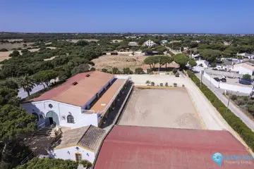4 bedroom House for Sale in Chiclana de la Frontera-34770