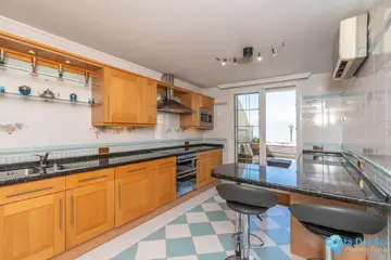 5 bedroom Apartment for Sale in Marbella-34973