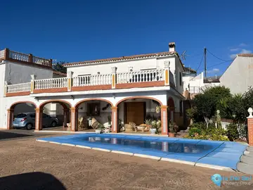 4 bedroom House for Sale in Mijas