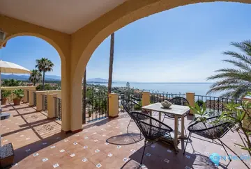 8 bedroom House for Sale in Estepona-35234