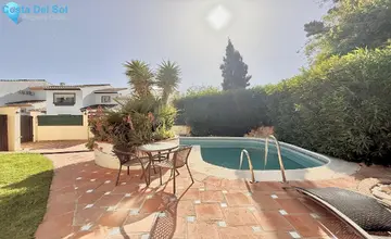 4 bedroom House for Sale in Sierrezuela-326