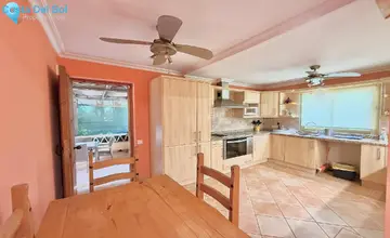 4 bedroom House for Sale in Sierrezuela-334
