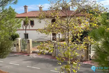 6 bedroom House for Sale in Benalmadena Costa-35409