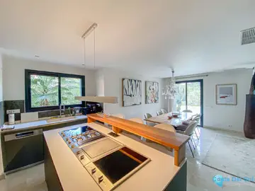 4 bedroom House for Sale in Elviria-35523