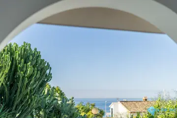 7 bedroom House for Sale in Marbella-35561