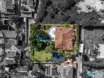 7 bedroom House for Sale in Marbella-35562
