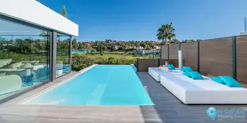 5 bedroom House for Sale in El Paraiso-35600