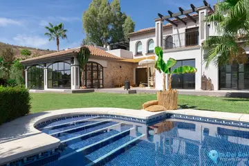 4 bedroom House for Sale in Alhaurín de la Torre-35705