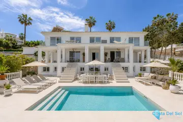 5 bedroom House for Sale in Torrequebrada-35960