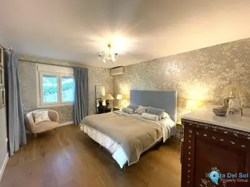 4 bedroom House for Sale in Estepona-36170